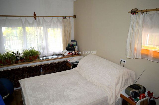 Eladó családi ház, Debrecenben, Gvadányi utcában 220 M Ft