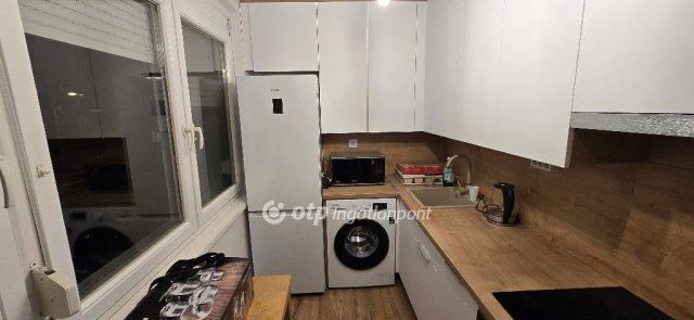 Kiadó panellakás, albérlet, Debrecenben 250 E Ft / hó
