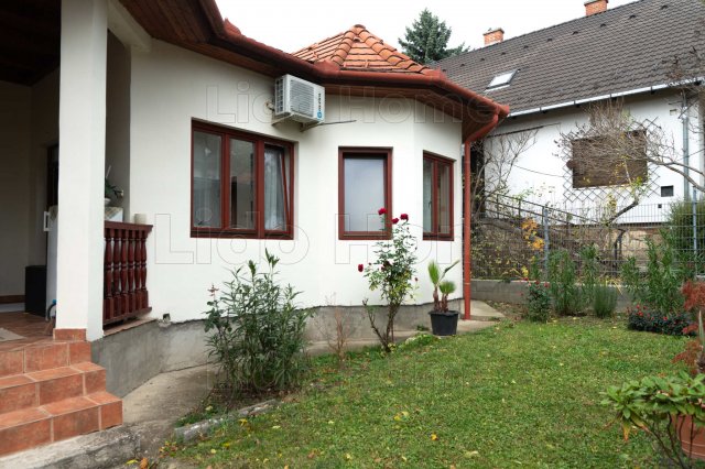 Eladó családi ház, Budakeszin 154 M Ft, 3+2 szobás