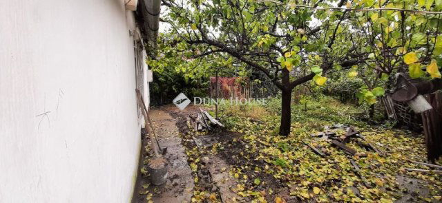 Eladó ikerház, Pécsett, Mohácsi úton 27.5 M Ft, 2 szobás