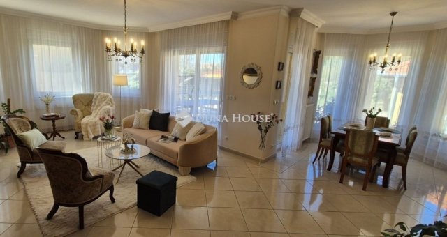 Eladó családi ház, Kecskeméten 139.9 M Ft, 4 szobás
