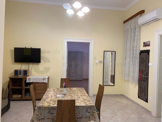 Kiadó téglalakás, albérlet, Szegeden, Jósika utcában, 2 szobás