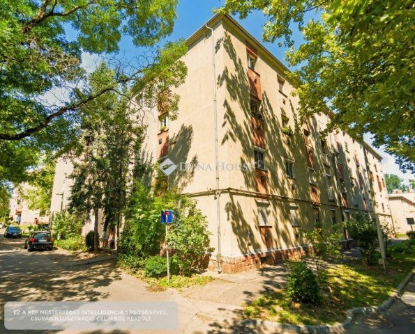 Eladó téglalakás, Marcaliban 28 M Ft, 3 szobás