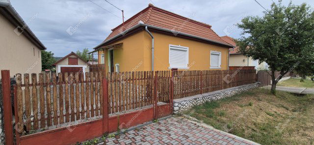 Eladó családi ház, Nyékládházán 53.9 M Ft, 3 szobás