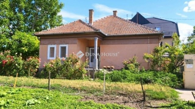 Eladó családi ház, Jászberényben 84.9 M Ft, 3 szobás