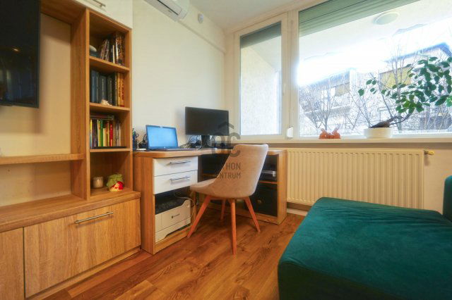 Eladó téglalakás, Budapesten, XII. kerületben 170 M Ft, 3 szobás