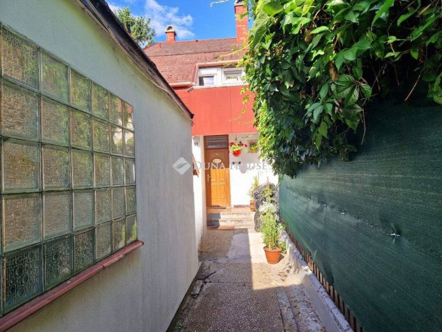 Eladó sorház, Keszthelyen, Pipacs utcában 79 M Ft, 4 szobás