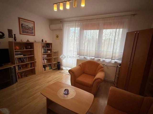 Eladó panellakás, Dorogon 48.9 M Ft, 2 szobás