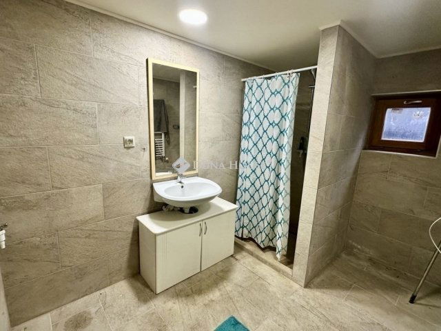 Eladó családi ház, Kecskeméten 165 M Ft, 5 szobás