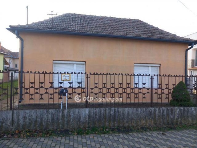 Eladó családi ház, Kaszaperen 14.5 M Ft, 3 szobás