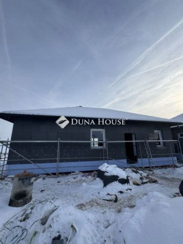 Eladó ikerház, Délegyházán 89.5 M Ft, 4 szobás