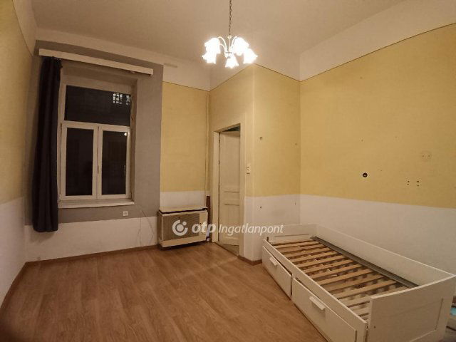 Eladó téglalakás, Budapesten, VI. kerületben 49.9 M Ft