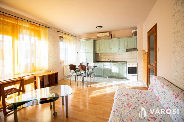 Kiadó téglalakás, albérlet, Békéscsabán 120 E Ft / hó