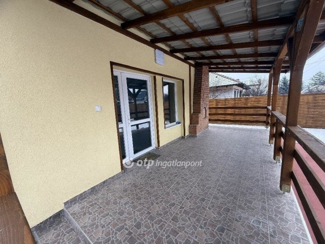 Eladó nyaraló, Tiszakécskén 55 M Ft, 2 szobás