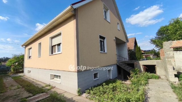Eladó családi ház, Délegyházán 89.9 M Ft, 4+1 szobás