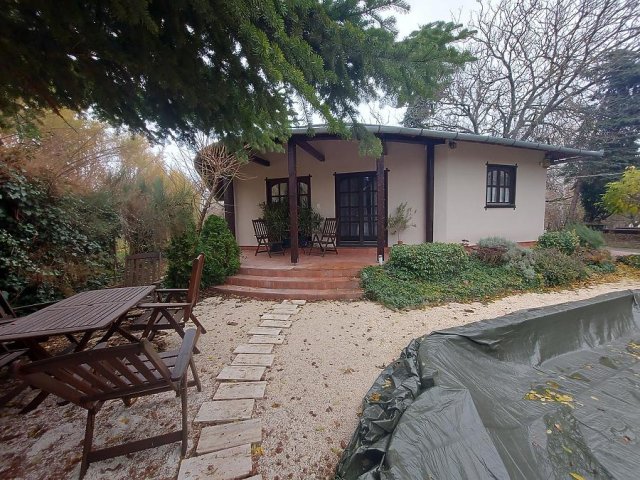 Eladó családi ház, Gödön 149.9 M Ft, 4 szobás