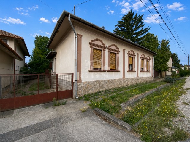 Eladó családi ház, Biatorbágyon 109.9 M Ft, 3+1 szobás