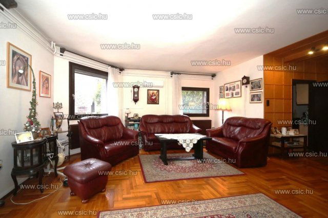 Eladó ikerház, Budapesten, III. kerületben 218 M Ft, 7 szobás