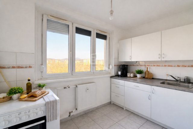 Eladó panellakás, Budapesten, III. kerületben 64.9 M Ft, 2 szobás