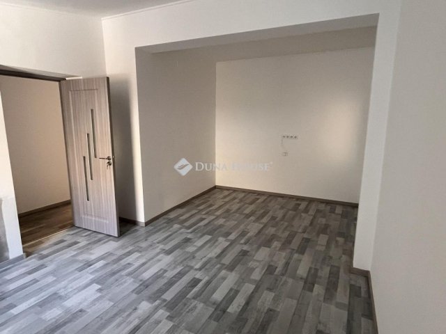 Eladó családi ház, Hódmezővásárhelyen 61 M Ft, 3 szobás