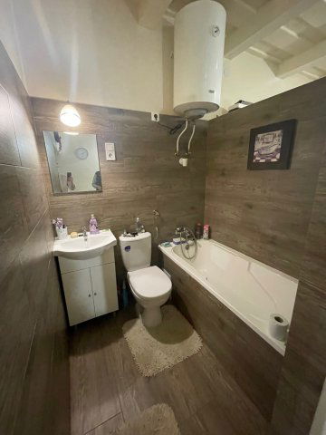 Eladó családi ház, Tiszateleken 9.9 M Ft, 1 szobás