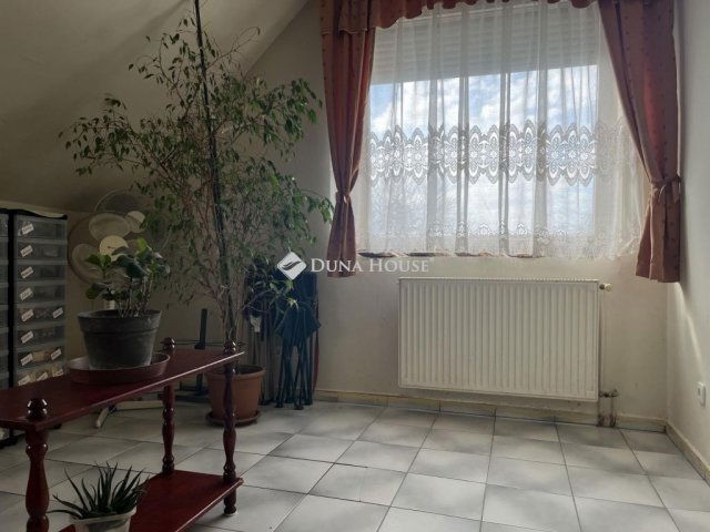 Eladó ikerház, Szentendrén 149 M Ft, 5 szobás