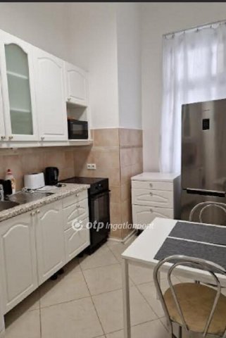 Kiadó téglalakás, albérlet, Budapesten, V. kerületben, 2 szobás