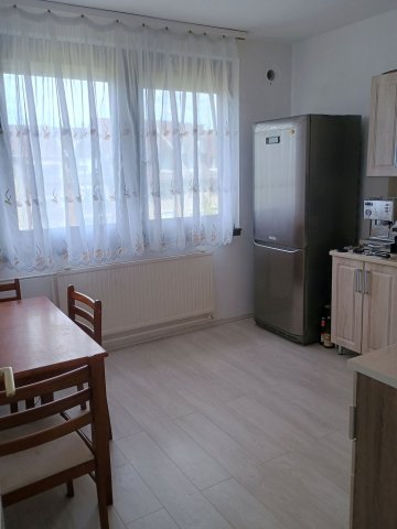 Eladó panellakás, Debrecenben 56.5 M Ft, 2 szobás