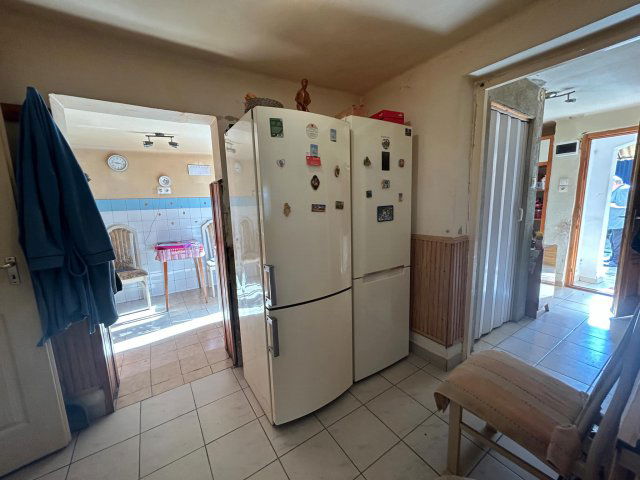 Eladó családi ház, Kaposváron 28 M Ft, 2 szobás