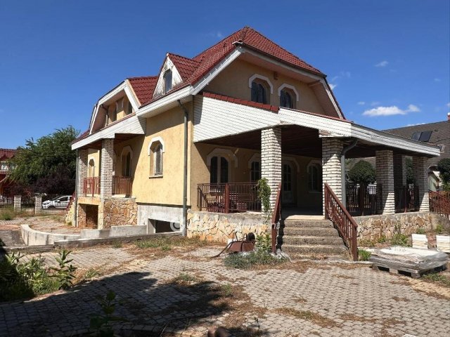 Eladó családi ház, Alsónémediben 109 M Ft, 5 szobás