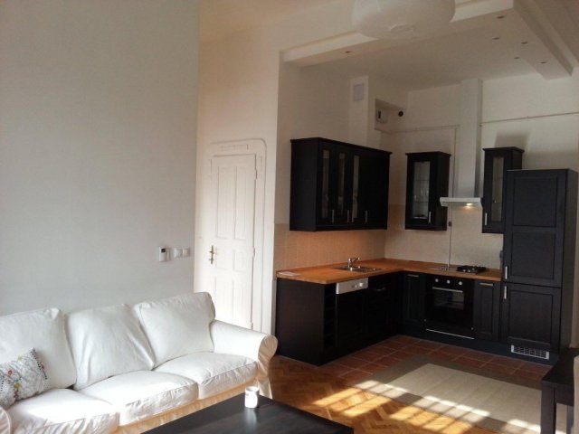 Kiadó téglalakás, albérlet, XI. kerületben, Lágymányosi utcában