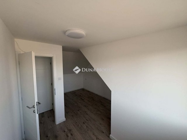 Eladó ikerház, Turán 54.9 M Ft, 3 szobás / költözzbe.hu