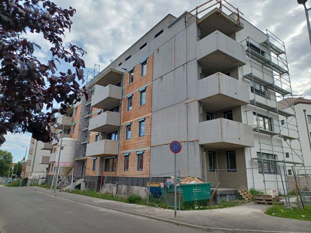 Eladó téglalakás, Győrött 42.84 M Ft, 2 szobás