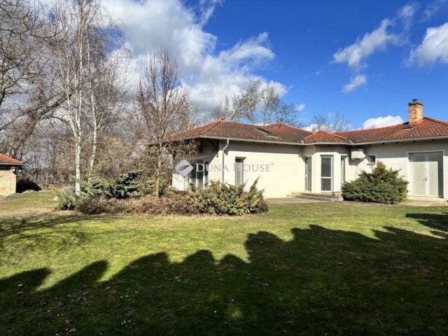 Eladó családi ház, Alsónémediben 165.9 M Ft, 4 szobás