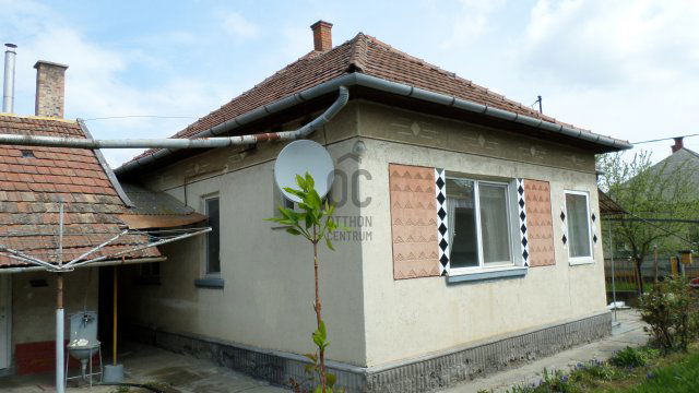 Eladó családi ház, Tiszaszőlősön 19.6 M Ft, 3 szobás