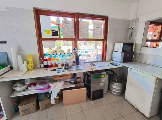 Eladó üzlethelyiség, Túrkevén 22.5 M Ft, 2 szobás