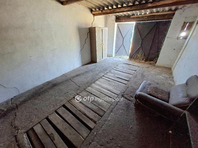 Eladó garázs, Baján 6.5 M Ft / költözzbe.hu