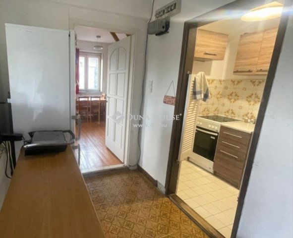 Eladó családi ház, Szentendrén 110 M Ft, 4 szobás