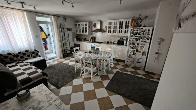 Eladó téglalakás, Kistarcsán 62 M Ft, 3 szobás