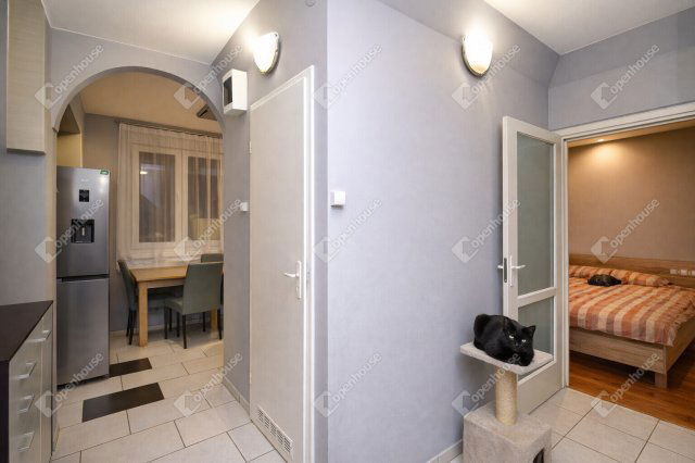 Eladó panellakás, Szegeden 54.9 M Ft, 2 szobás