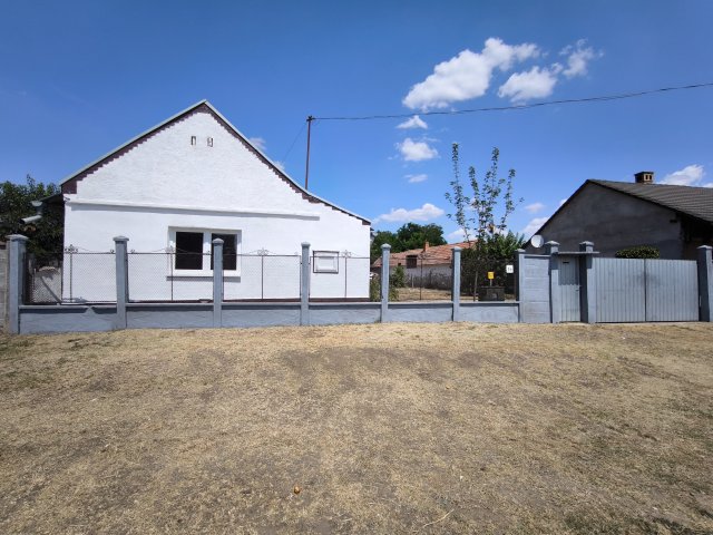 Eladó családi ház, Konyáron, Sóstói úton 14.5 M Ft