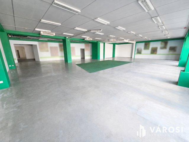 Kiadó üzlethelyiség, Budaörsön 2935 E Ft / hó