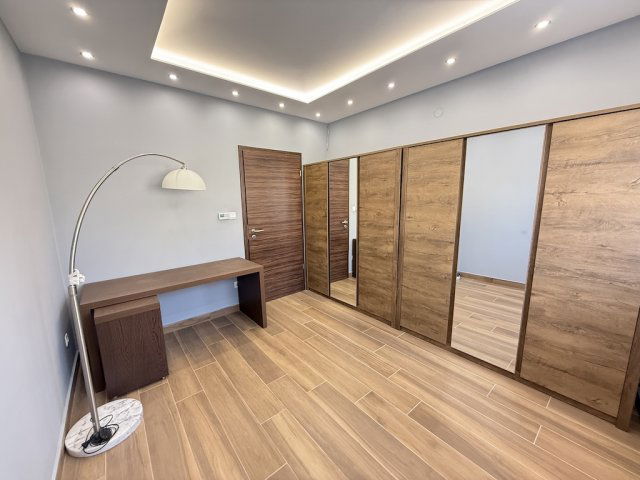 Kiadó téglalakás, albérlet, Pakson 250 E Ft / hó, 2 szobás