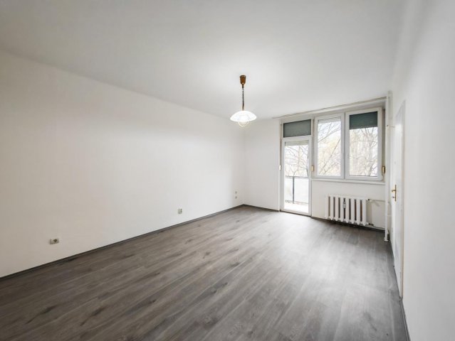 Eladó téglalakás, Tatabányán 36.9 M Ft, 1 szobás