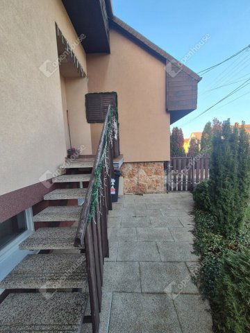 Eladó családi ház, Kisbéren 129.5 M Ft, 4 szobás