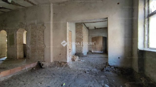 Eladó családi ház, Kalocsán 42 M Ft, 1 szobás