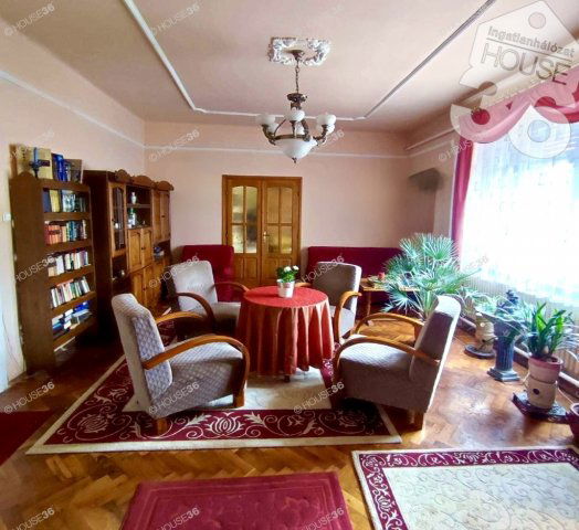 Eladó családi ház, Csongrádon 45 M Ft, 4 szobás