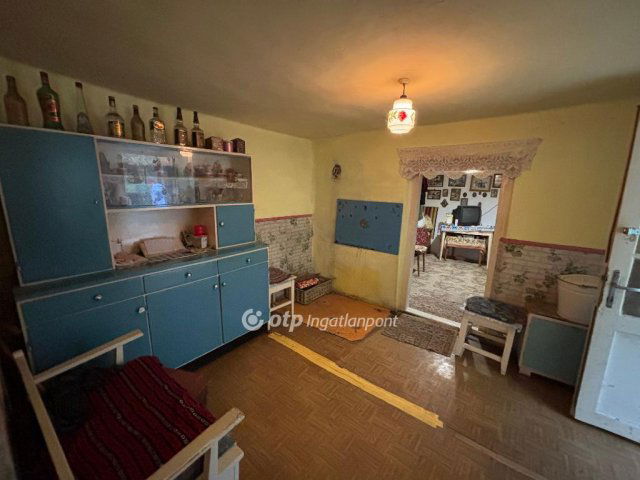 Eladó családi ház, Göncön 5 M Ft, 2 szobás
