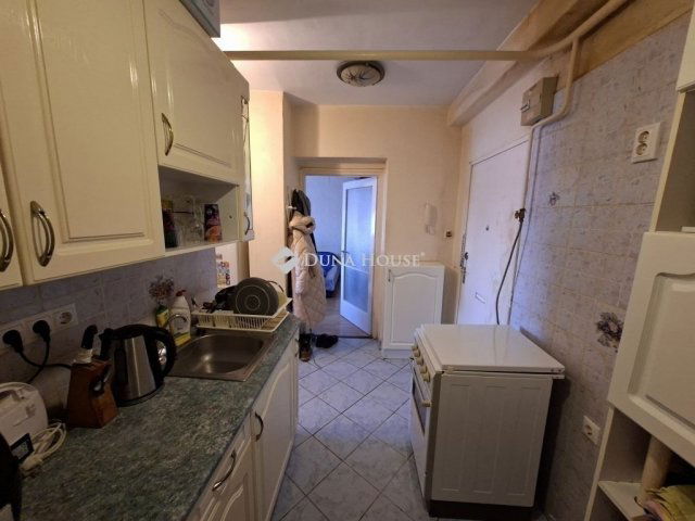 Eladó téglalakás, Szegeden 48.9 M Ft, 2 szobás