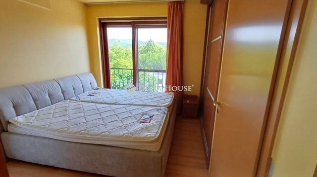 Eladó családi ház, Budajenőn 198 M Ft, 5 szobás